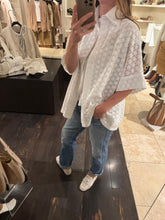 Load image into Gallery viewer, Samantha Swing Jacket Lace
